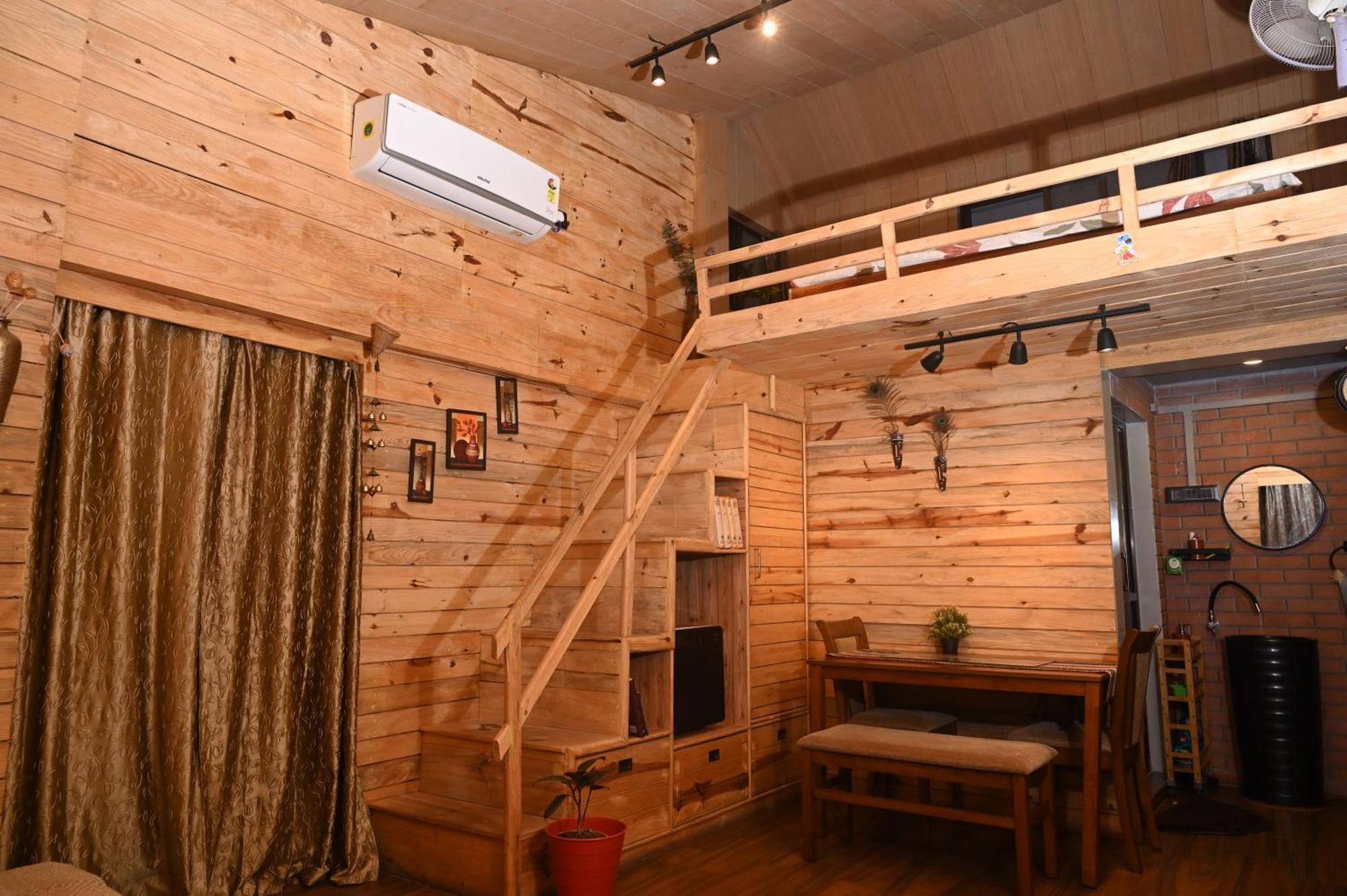 לינה וארוחת בוקר גווהטי The Cabin By The Bayou מראה חיצוני תמונה